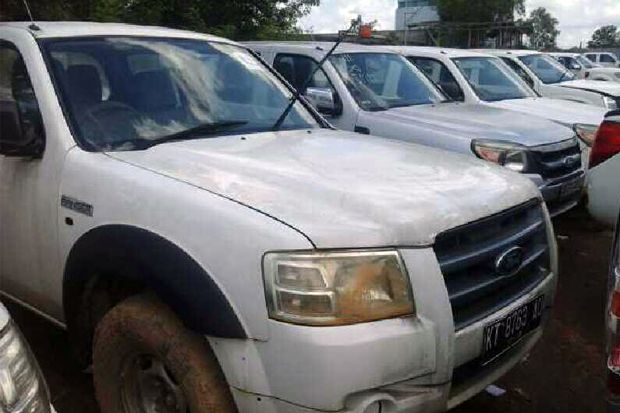 Lelang Mobil 4x4 Mulai...