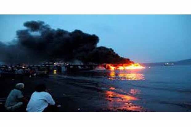 KMP Gelis Rauh Terbakar...