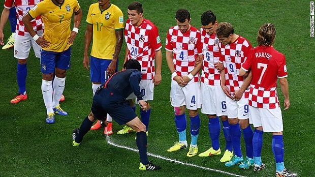 Liga Italia Pakai Semprotan...