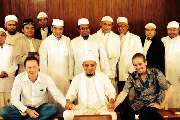 Ustaz Arifin Ilham Imbau...