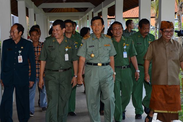Kunjungi RSJ Bangli,...