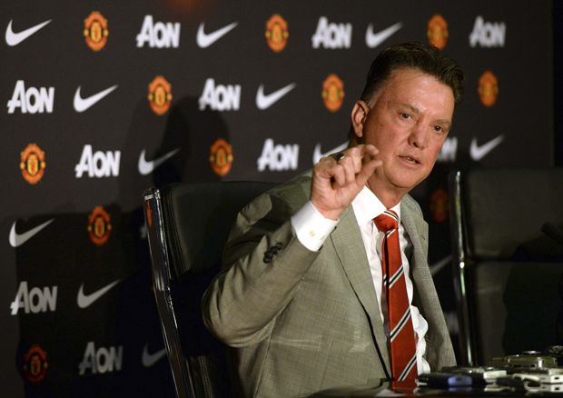 Van Gaal Keluhkan Tur...