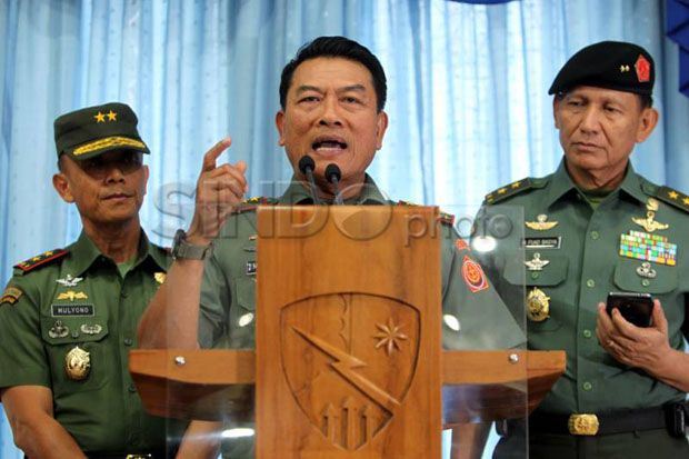 Panglima TNI Pimpin...