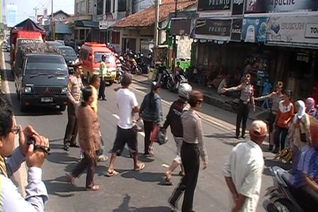 Cegah Kemacetan di Pasar...
