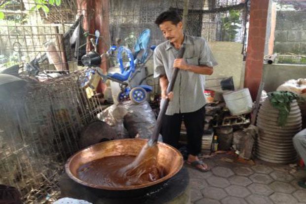 Dodol Betawi Masih Diburu...
