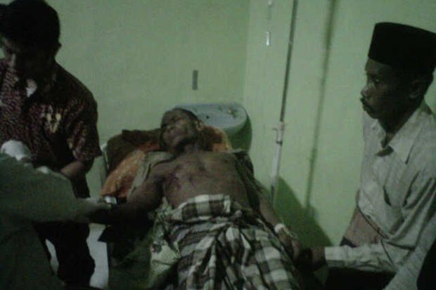 Warga Sumenep Dilempari...