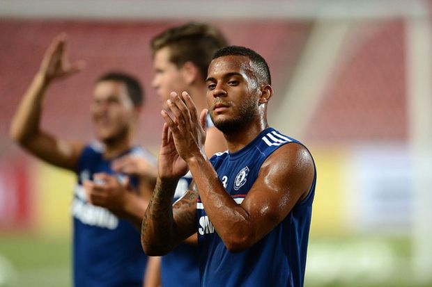 Chelsea Pinjamkan Bertrand...