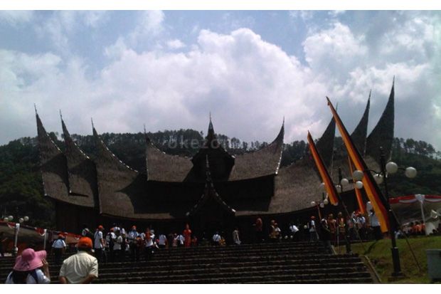Rajo Tigo Selo, dari...