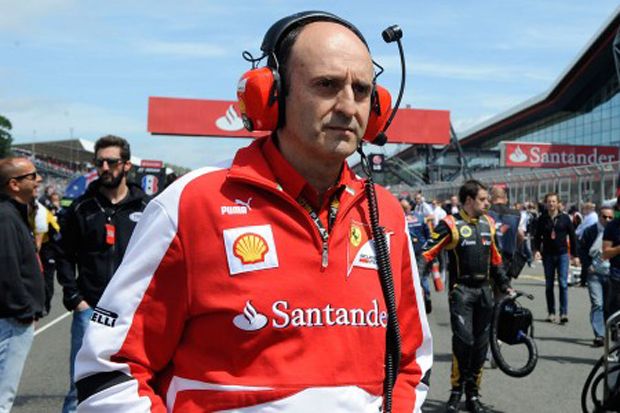 Ferrari Pecat Direktur...