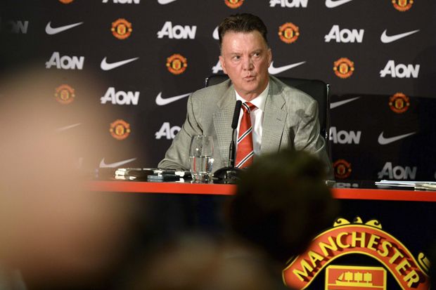 Pantau Pemain, Van Gaal...