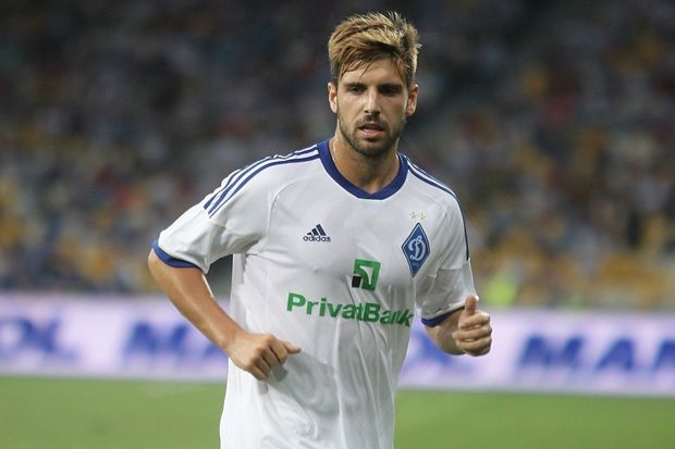 Miguel Veloso Buka Pintu...