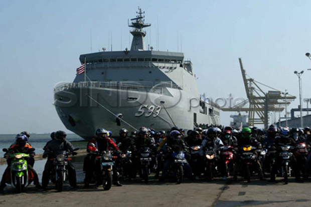 Ribuan Pendatang ke...