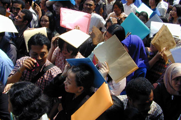 Disnaker Diserbu Pembuat...