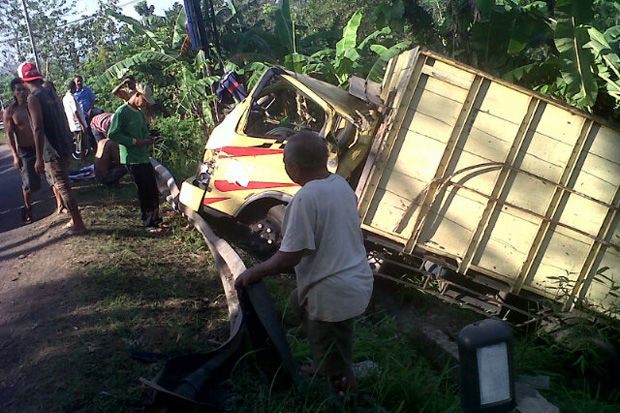 Hindari Motor, Truk...