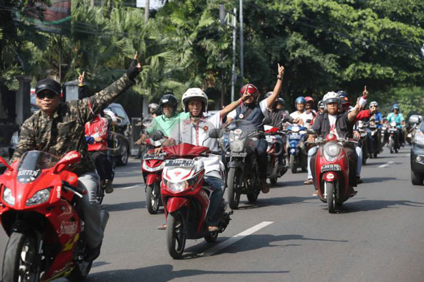 Ribuan Pendukung Prabowo-Hatta...