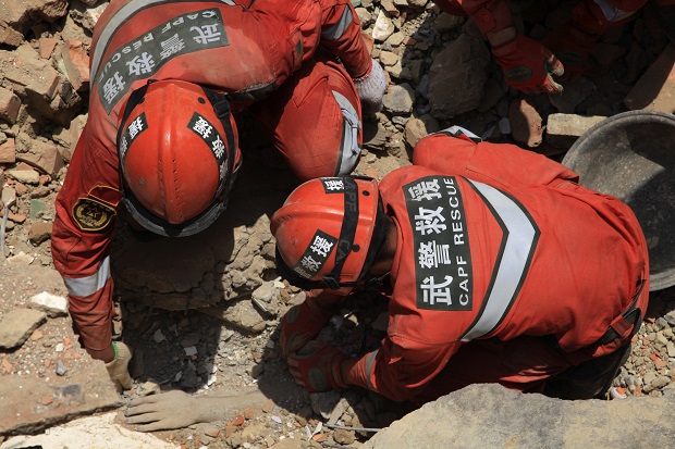 Korban Gempa Yunan Terus...