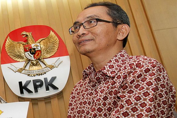 KPK Pertimbangkan Soal...