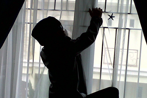 Spesialis Pencuri Rumah...