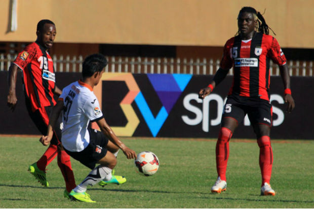 Persipura Susah Payah...