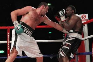 Duel Ulang Tyson v Chisora...