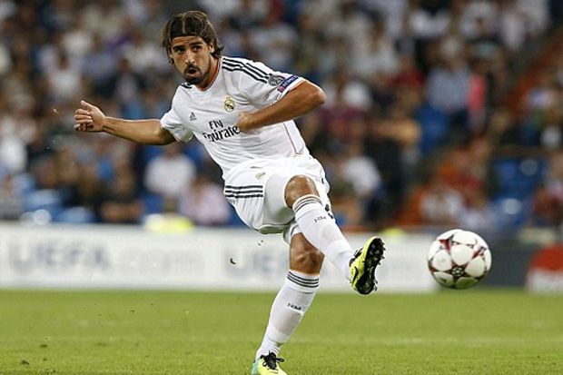 Khedira Tidak Pergi...