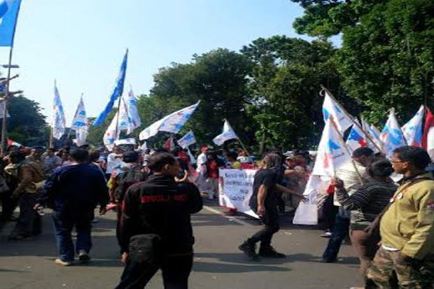 Massa Pro Prabowo Balik...