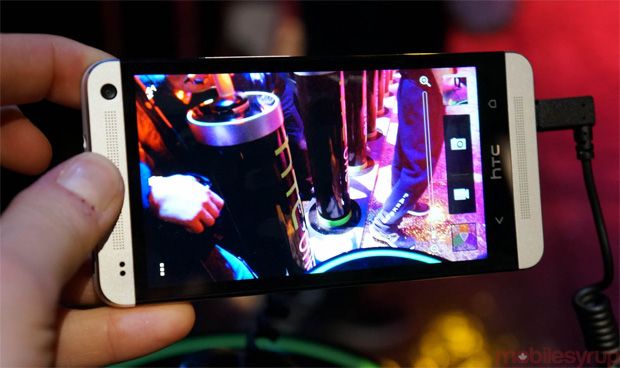 HTC Zoe Dikembangkan...