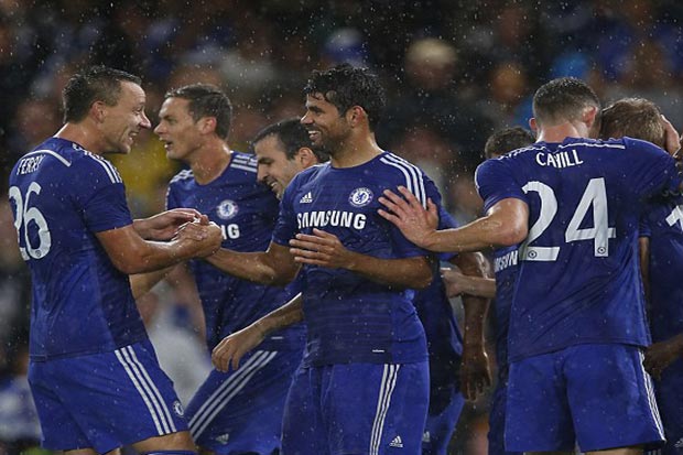United Menang, Chelsea...