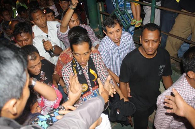 Jokowi Bantah Hubungan...