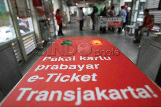 Mayasari Tiru Transjakarta...