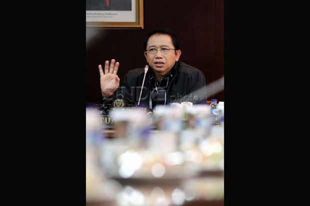 Marzuki Alie Ditangani...