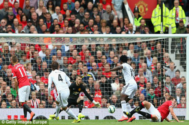 Swansea Ungguli MU di...