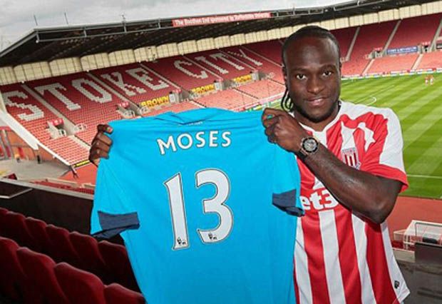 Stoke City Pinjam Moses...