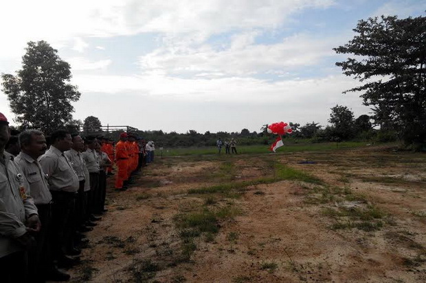 Tak Ada Tiang, Upacara...