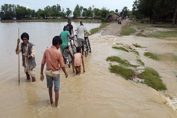 Banjir dan Longsor di...