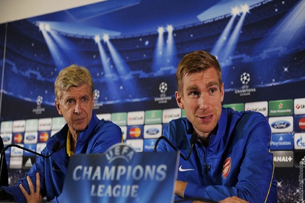 Wenger dan Mertesacker:...