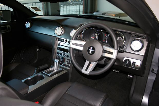 Mustang Setir Kanan...