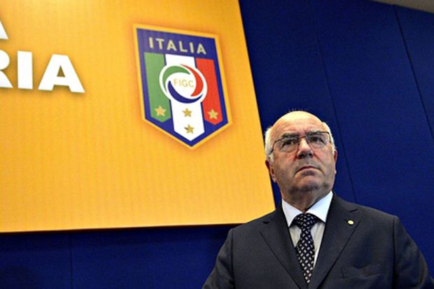 Presiden FIGC Minta...
