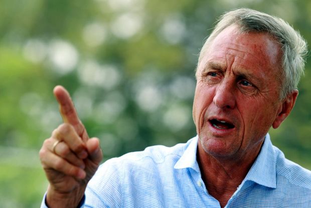 Kabarkan Cruyff Meninggal,...