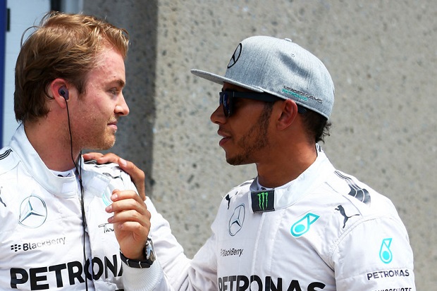 Hamilton Pertanyakan...