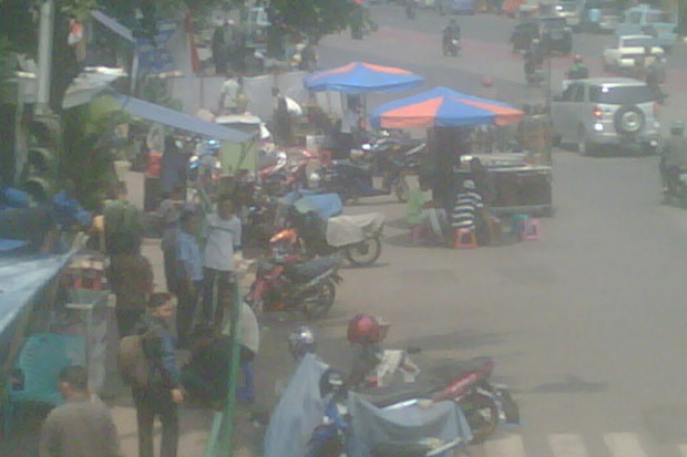 PKL Jatinegara kembali...