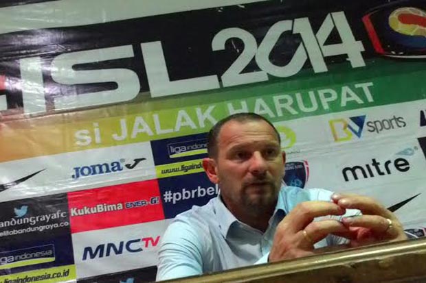Menang, Pelatih PBR...