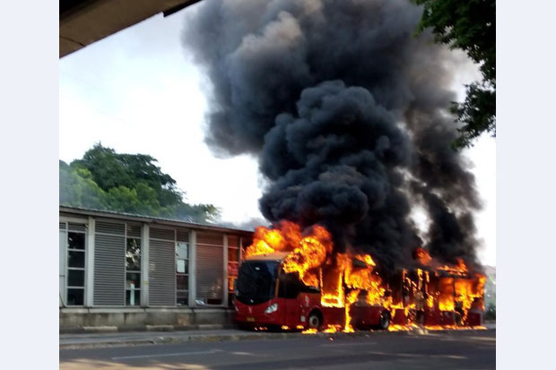 Kasus Transjakarta Terbakar...