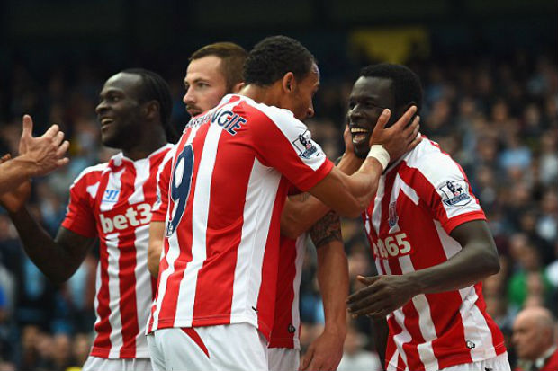 Manchester City Tumbang...