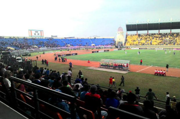 Laga Persita vs Persib...