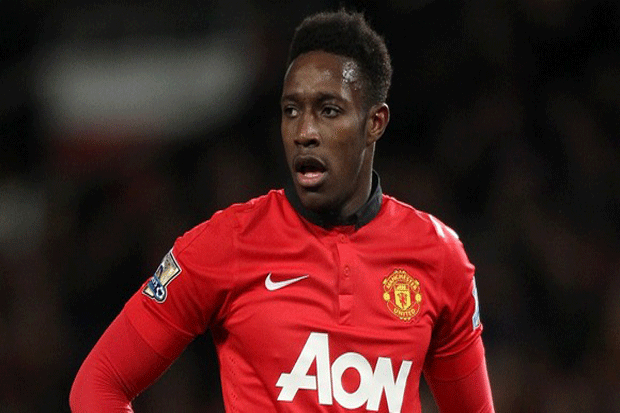 Welbeck Resmi Berkostum...