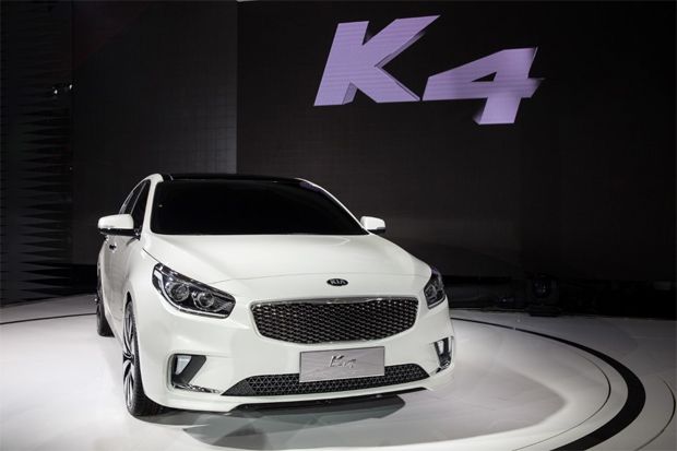 KIA K-4 Resmi Meluncur