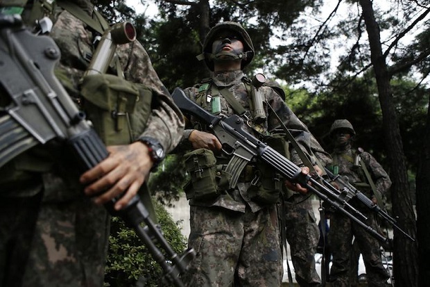 Dua Tentara Korsel Tewas...