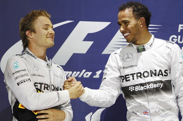 Hamilton Bersumpah Juara...