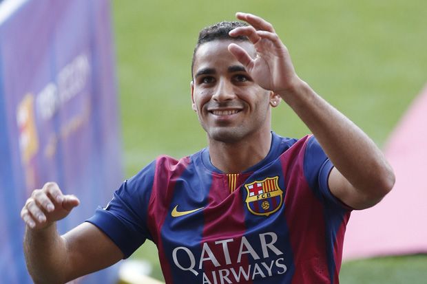 Douglas Peras Keringat...